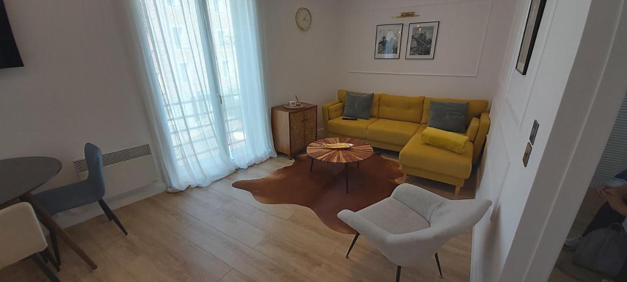 123 Sadi Carnot, Classe 2 Etoiles Saint-Raphael (Var) Exterior foto