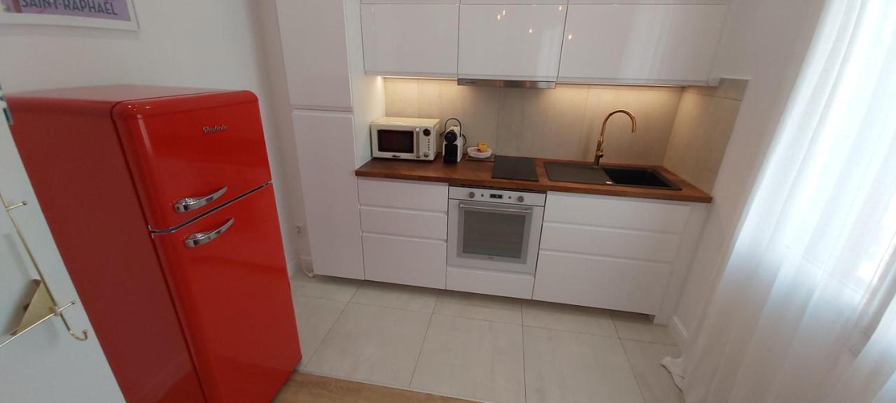 123 Sadi Carnot, Classe 2 Etoiles Saint-Raphael (Var) Exterior foto