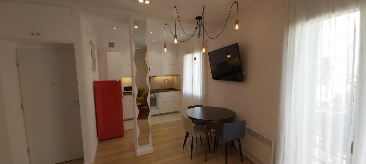 123 Sadi Carnot, Classe 2 Etoiles Saint-Raphael (Var) Exterior foto